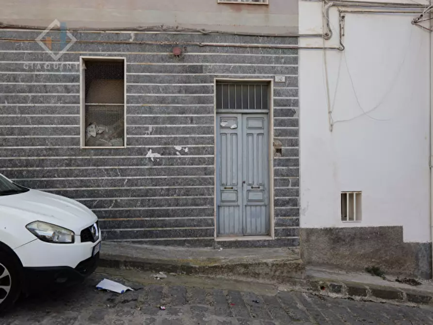 Immagine 25 di Casa indipendente in vendita  in Via Benedetto Croce n. 10 a Palagonia