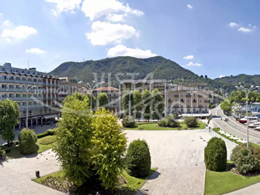 Immagine 1 di Attico in vendita  in Piazza cavour, 27 a Como