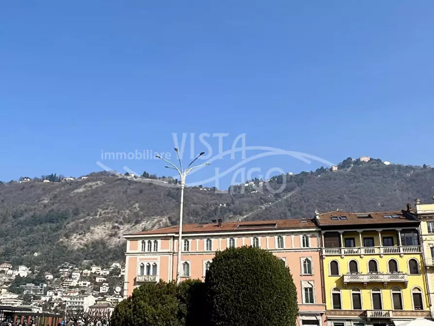 Immagine 3 di Attico in vendita  in Piazza cavour, 27 a Como