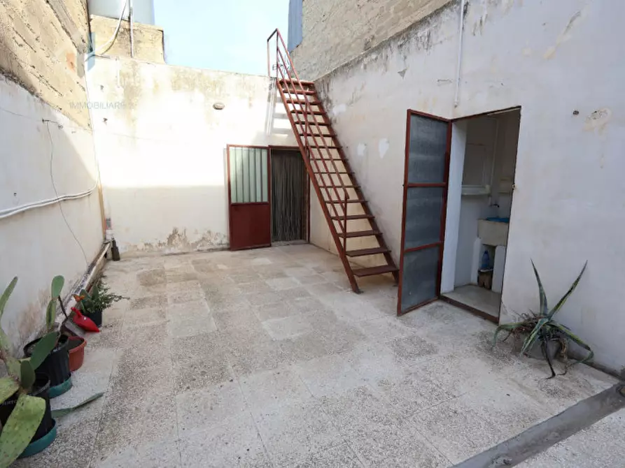 Immagine 10 di Casa indipendente in vendita  in via Cesare Battisti n.82 a Palagonia