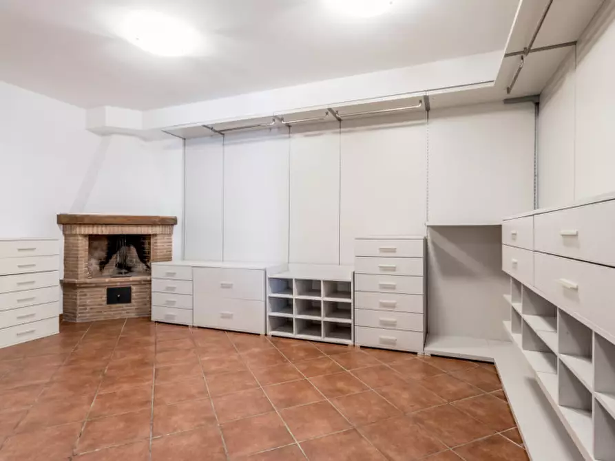 Immagine 21 di Villa in vendita  in Via di val Floriana a Roma