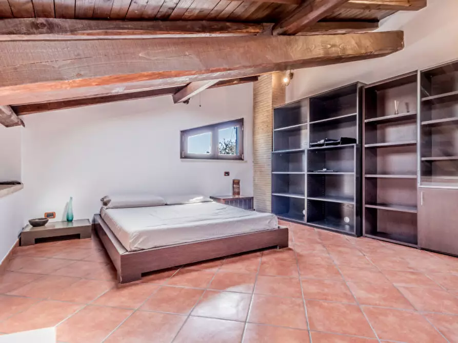 Immagine 26 di Villa in vendita  in Via di val Floriana a Roma