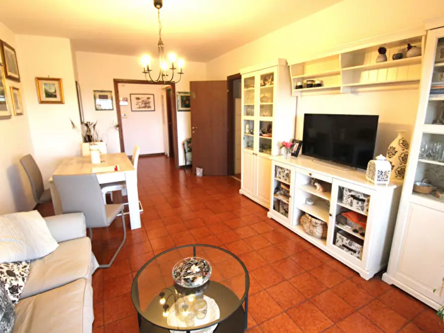 Immagine 2 di Appartamento in vendita  in Largo Salvatore Zappalà a Roma