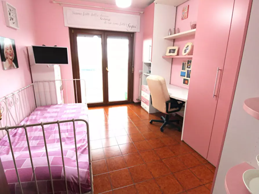 Immagine 12 di Appartamento in vendita  in Largo Salvatore Zappalà a Roma