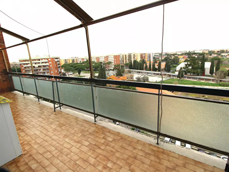 Immagine 17 di Appartamento in vendita  in Largo Salvatore Zappalà a Roma