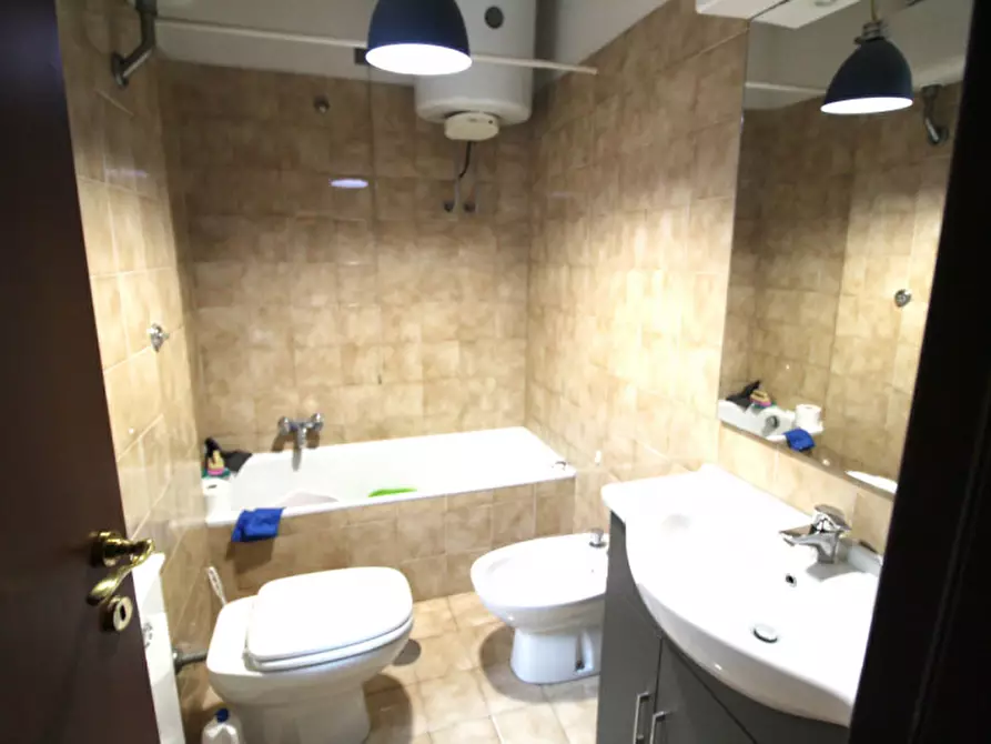 Immagine 23 di Appartamento in vendita  in Largo Salvatore Zappalà a Roma