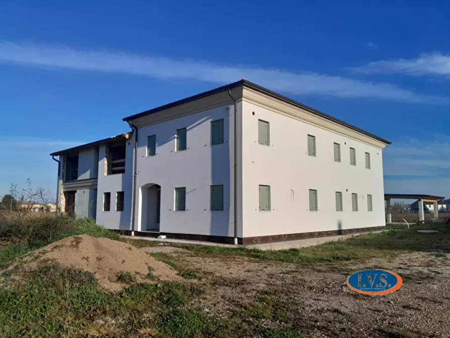 Immagine 9 di Casa bifamiliare in vendita  in Via Fedele Lampertico a Montegaldella