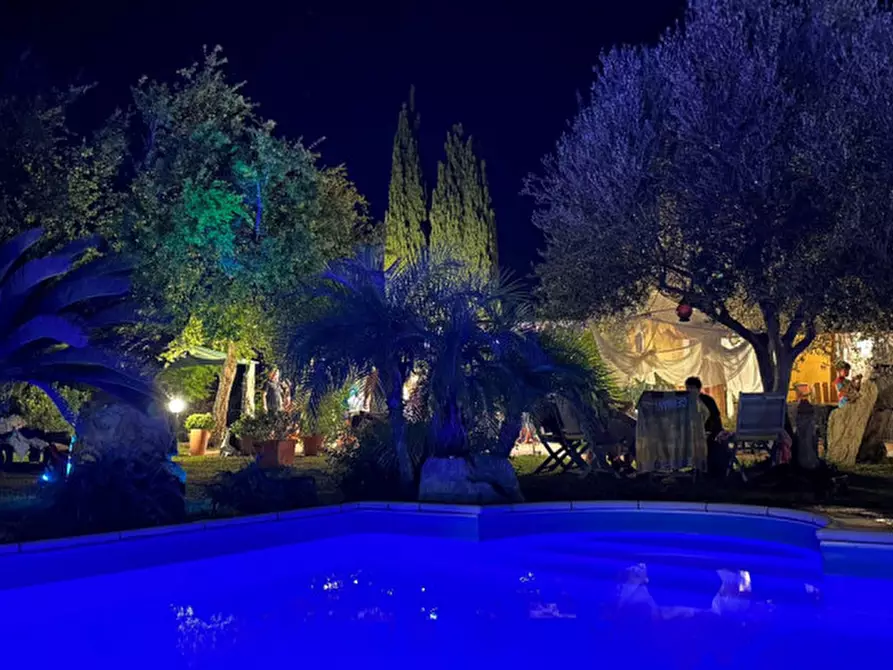 Immagine 1 di Villa in vendita  a Quartu Sant'elena