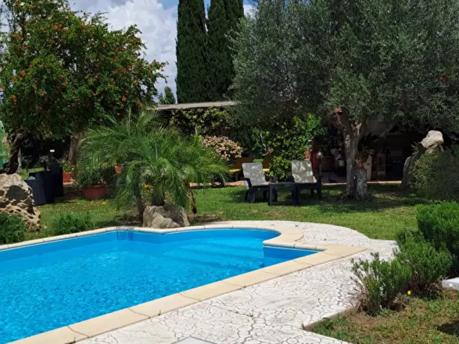 Immagine 4 di Villa in vendita  a Quartu Sant'elena