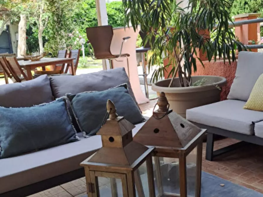 Immagine 14 di Villa in vendita  a Quartu Sant'elena