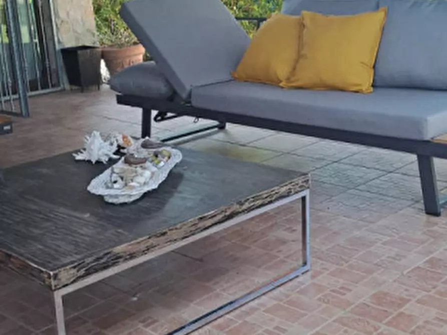 Immagine 21 di Villa in vendita  a Quartu Sant'elena