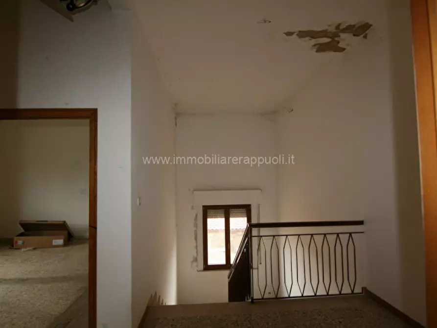 Immagine 9 di Villetta a schiera in vendita  a Torrita Di Siena