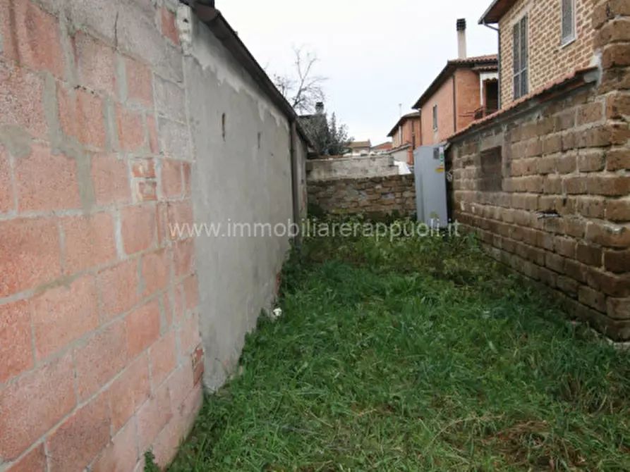 Immagine 18 di Villetta a schiera in vendita  a Torrita Di Siena