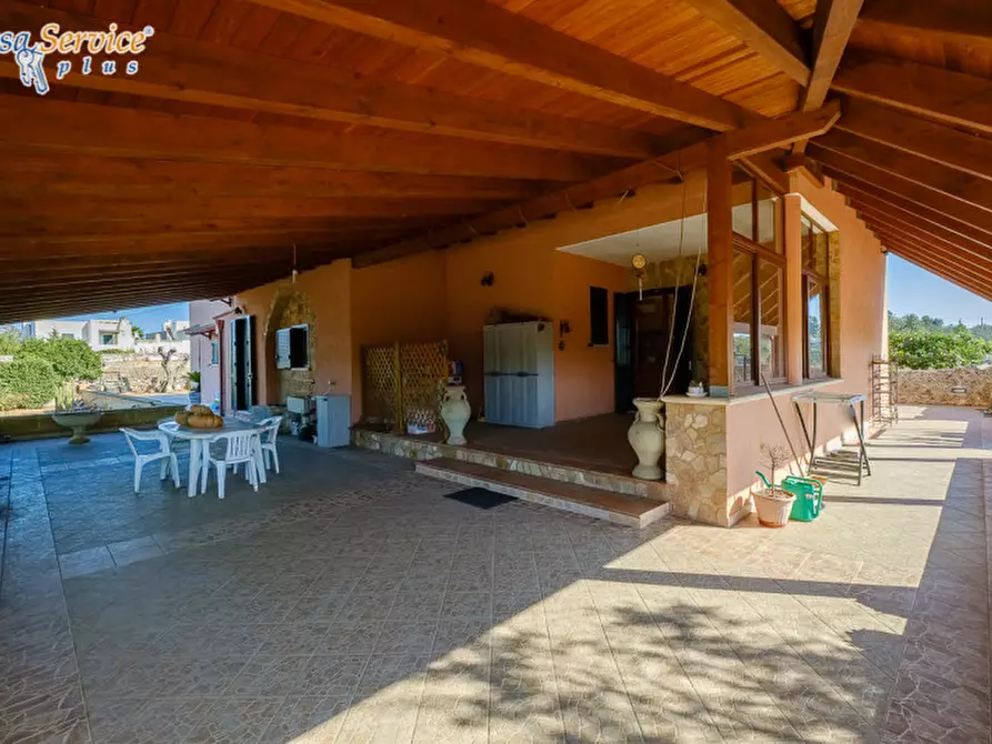 Immagine 14 di Villa in vendita  in Via Gallipoli a Sannicola