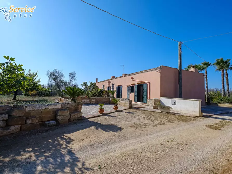 Immagine 19 di Villa in vendita  in Via Gallipoli a Sannicola