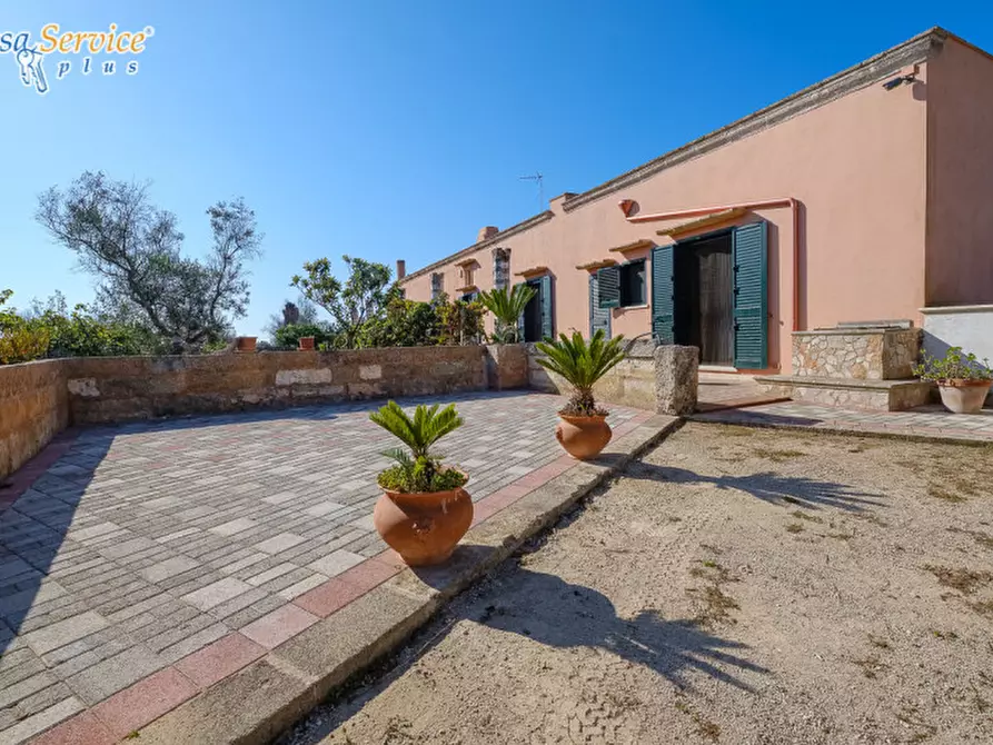 Immagine 20 di Villa in vendita  in Via Gallipoli a Sannicola