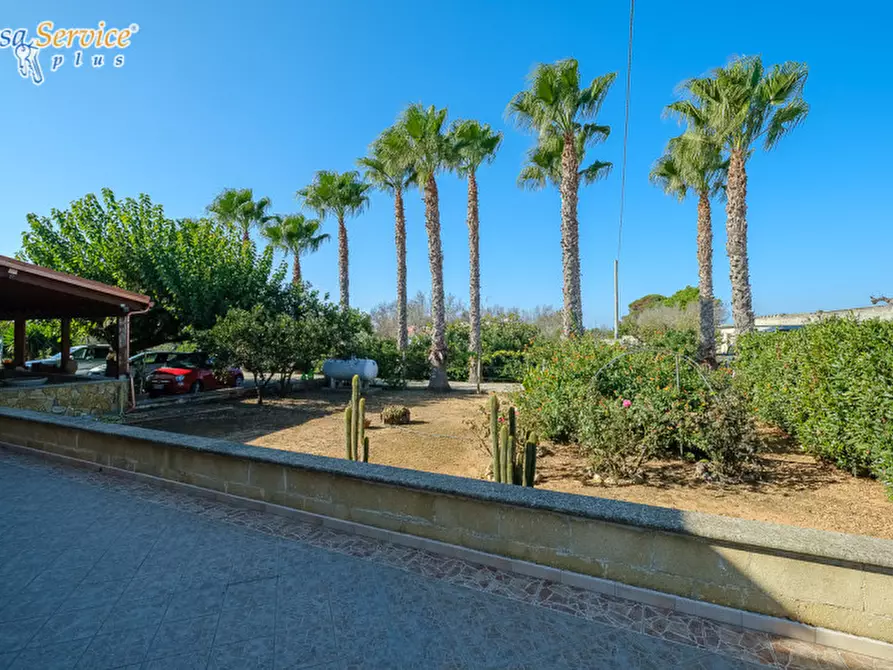 Immagine 22 di Villa in vendita  in Via Gallipoli a Sannicola