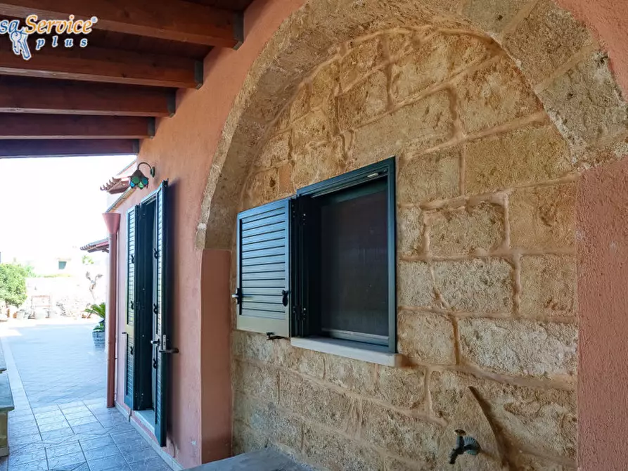 Immagine 38 di Villa in vendita  in Via Gallipoli a Sannicola