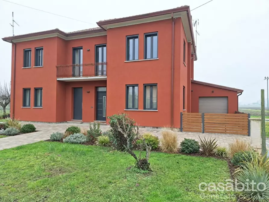 Immagine 2 di Casa bifamiliare in vendita  in VIA BELLINI a Rovigo