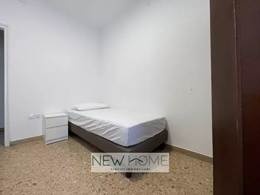 Immagine 2 di Camera in affitto  in Via Centro 108 a Verona