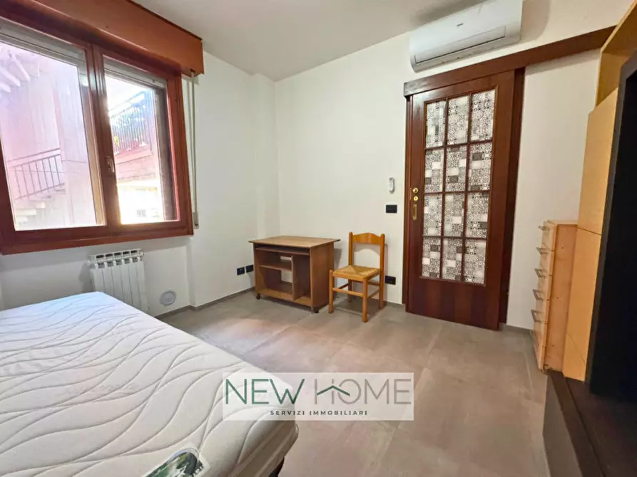Immagine 1 di Camera in affitto  in Via Centro 237 a Verona