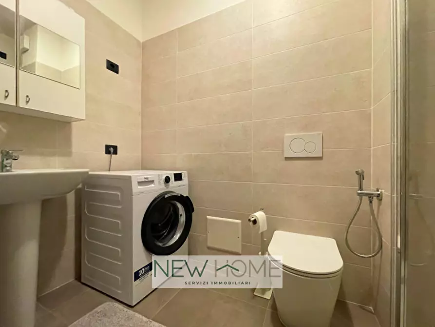 Immagine 7 di Camera in affitto  in Via Centro 237 a Verona