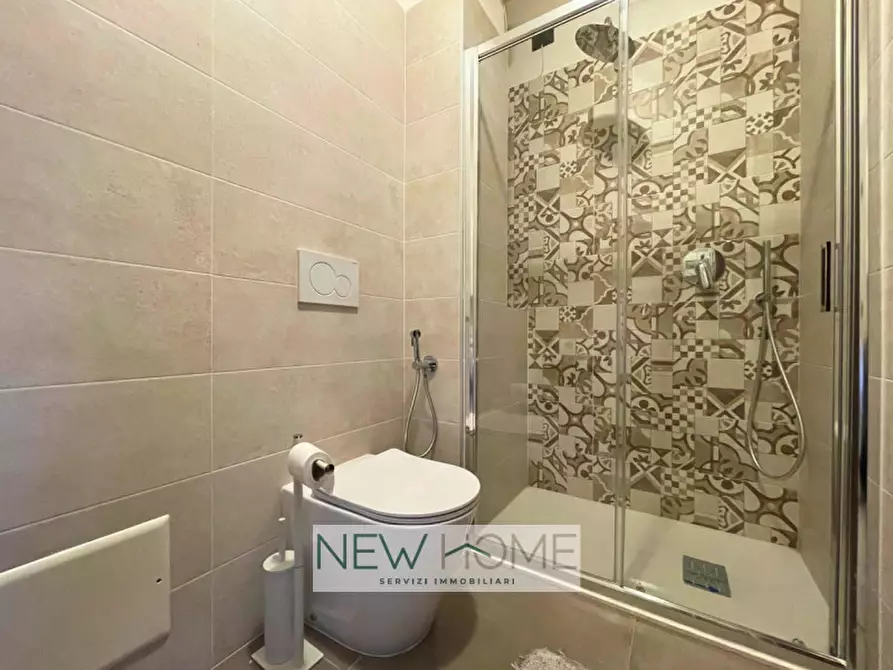 Immagine 8 di Camera in affitto  in Via Centro 237 a Verona