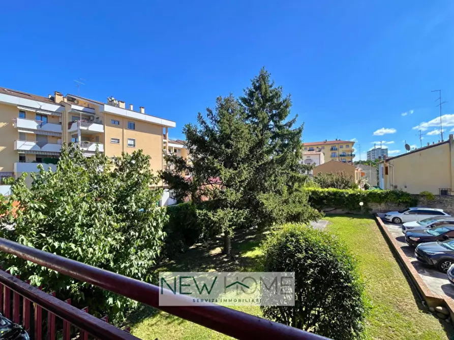 Immagine 10 di Camera in affitto  in Via Centro 237 a Verona