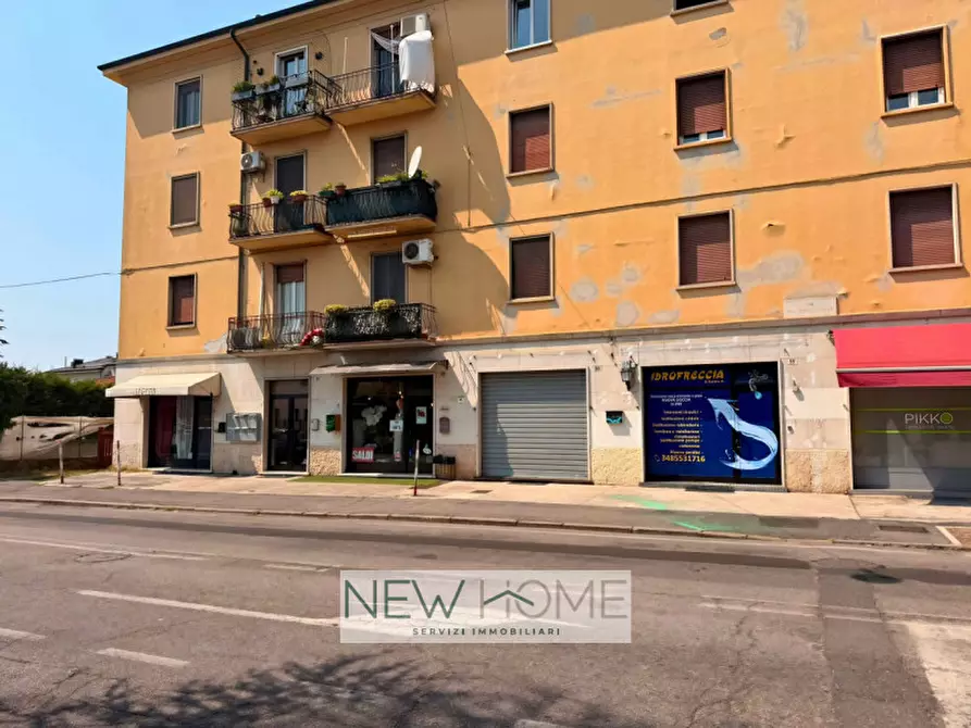 Immagine 2 di Negozio in affitto  in Via Polveriera Vecchia 39/B a Verona