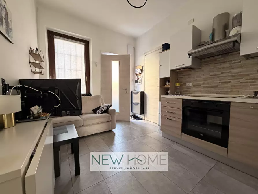 Immagine 2 di Appartamento in vendita  in via fiume 18 a Verona