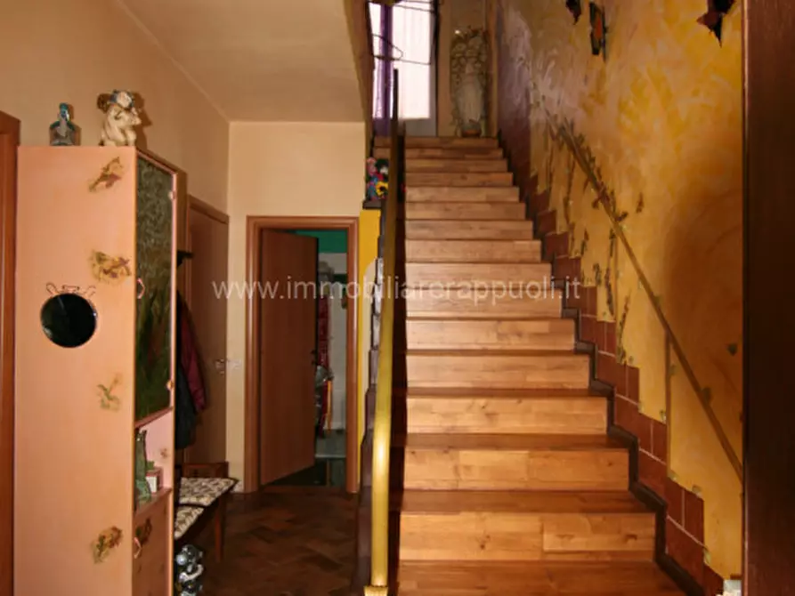 Immagine 2 di Villetta a schiera in vendita  a Torrita Di Siena