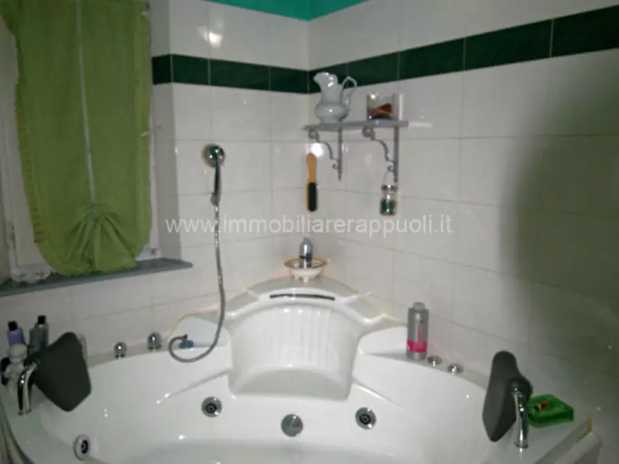 Immagine 15 di Villetta a schiera in vendita  a Torrita Di Siena