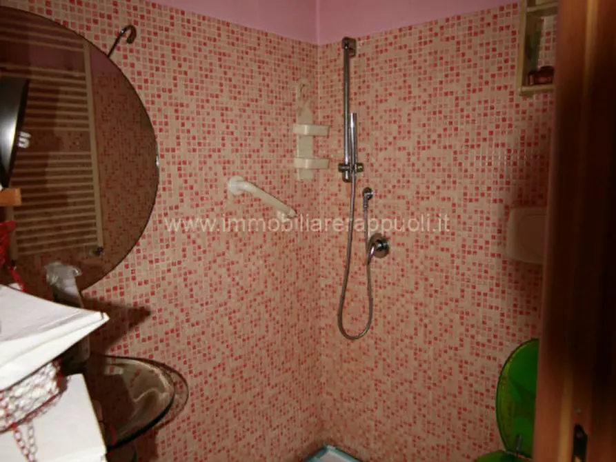 Immagine 17 di Villetta a schiera in vendita  a Torrita Di Siena