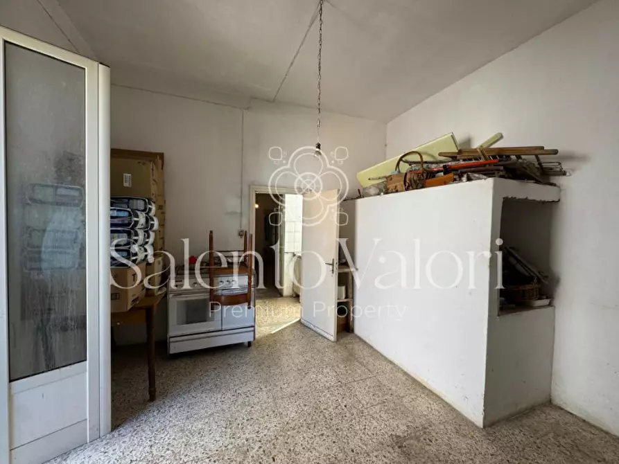 Immagine 40 di Casa indipendente in vendita  in Via Roma 24 a Parabita