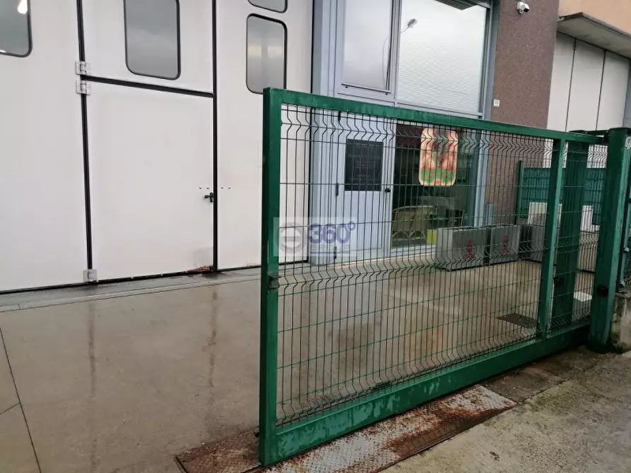 Immagine 2 di Capannone industriale in vendita  in via Benedetto Castelli 31 a Gussago