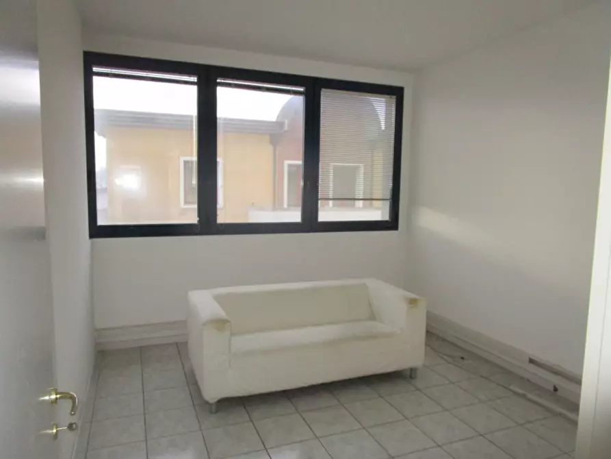 Immagine 2 di Ufficio in affitto  in via panà a Noventa Padovana