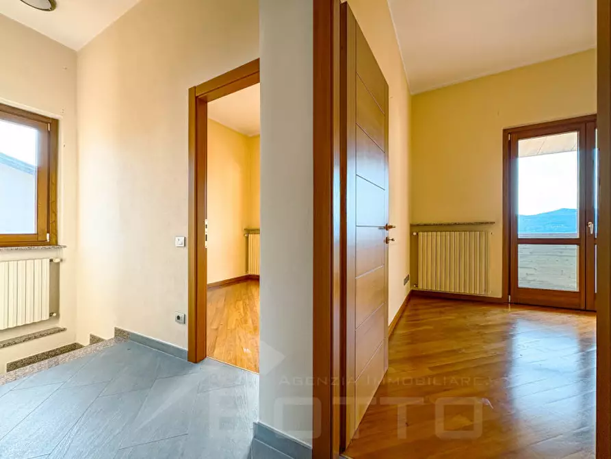 Immagine 27 di Casa indipendente in vendita  in via moroni 37 a Besozzo