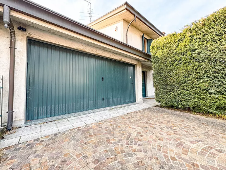Immagine 44 di Casa indipendente in vendita  in via moroni 37 a Besozzo