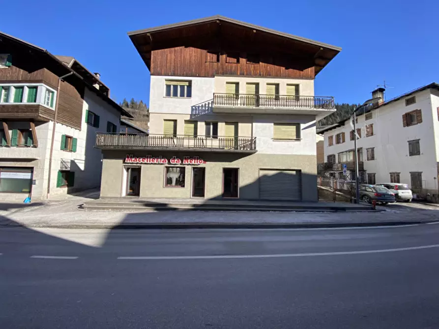 Immagine 1 di Negozio in vendita  in Via Unione,29 a Auronzo Di Cadore