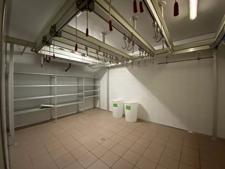 Immagine 7 di Negozio in vendita  in Via Unione,29 a Auronzo Di Cadore