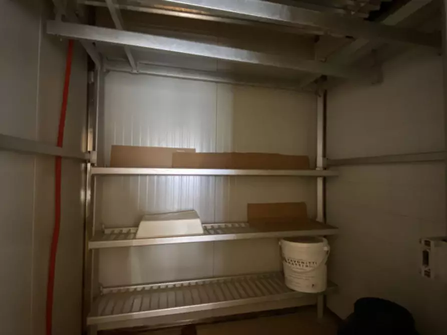 Immagine 10 di Negozio in vendita  in Via Unione,29 a Auronzo Di Cadore