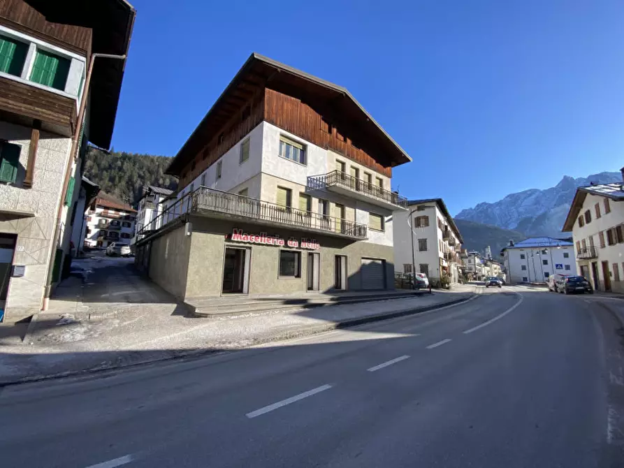 Immagine 11 di Negozio in vendita  in Via Unione,29 a Auronzo Di Cadore