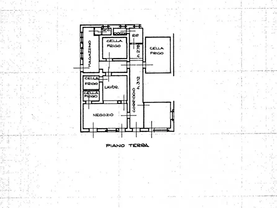 Immagine 12 di Negozio in vendita  in Via Unione,29 a Auronzo Di Cadore