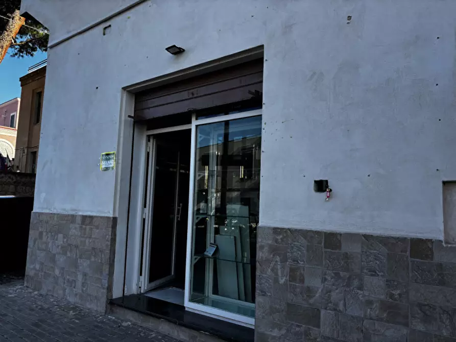 Immagine 8 di Negozio in affitto  in VIA NAZIONALE a Torre Del Greco