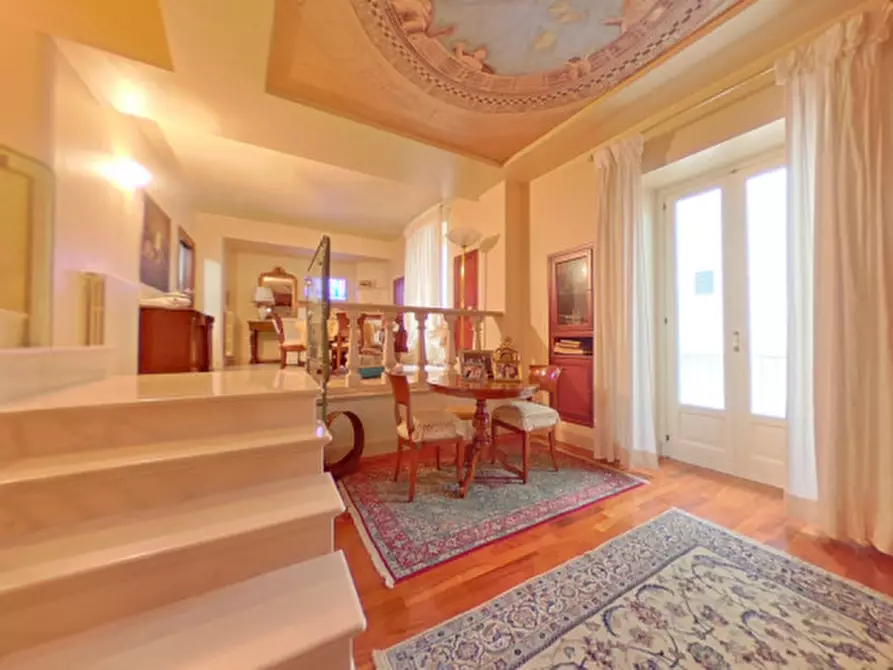 Immagine 4 di Palazzo in vendita  in CRYSA a Fasano