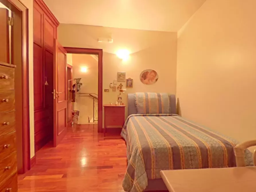 Immagine 24 di Palazzo in vendita  in CRYSA a Fasano