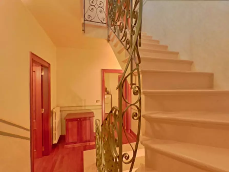 Immagine 25 di Palazzo in vendita  in CRYSA a Fasano