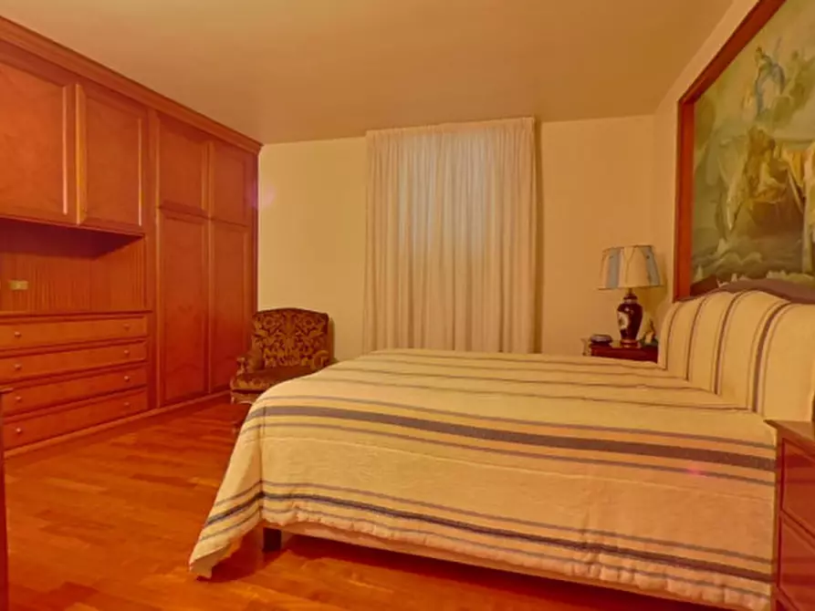 Immagine 26 di Palazzo in vendita  in CRYSA a Fasano