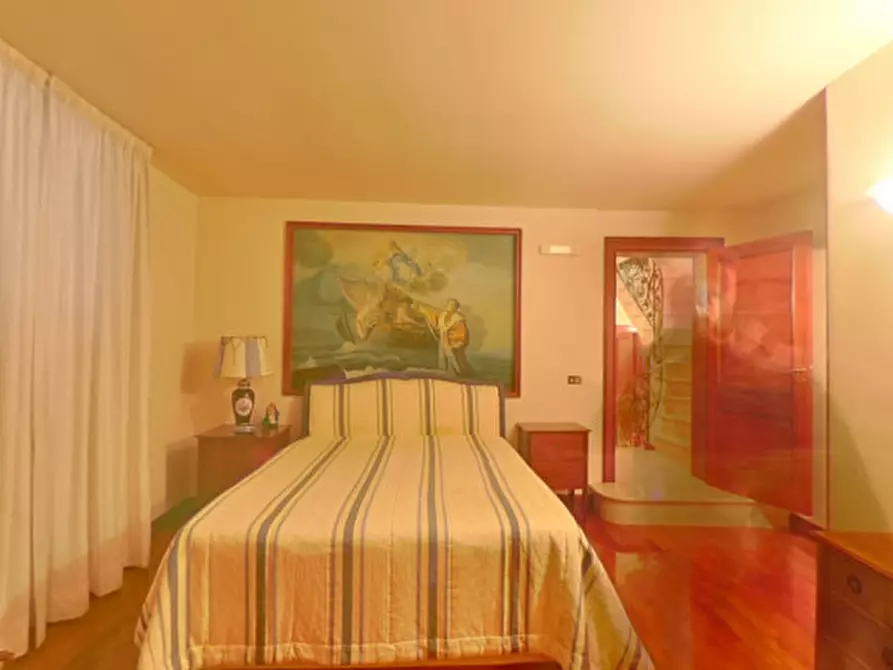 Immagine 27 di Palazzo in vendita  in CRYSA a Fasano