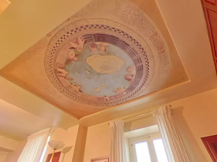 Immagine 34 di Palazzo in vendita  in CRYSA a Fasano